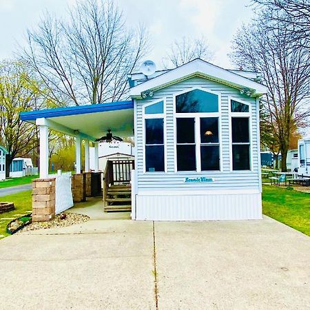 Pleasure Point Rv Resort Edmore Exterior foto